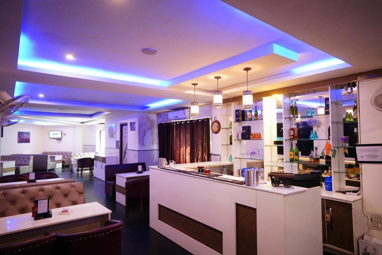 Hotel Gaurab Near Paltan Bazaar Dehradún Kültér fotó